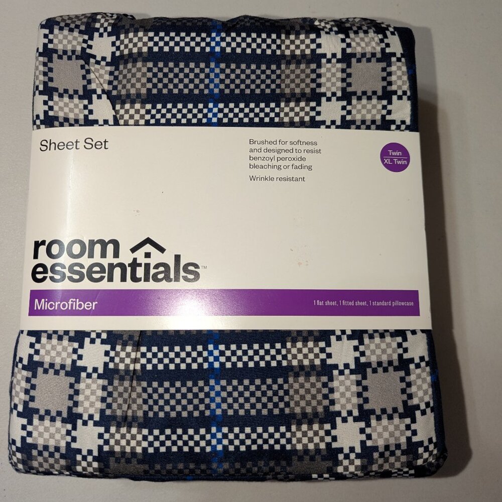 Sheet set for Twin/XL Twin size bed. Full set. NWT!